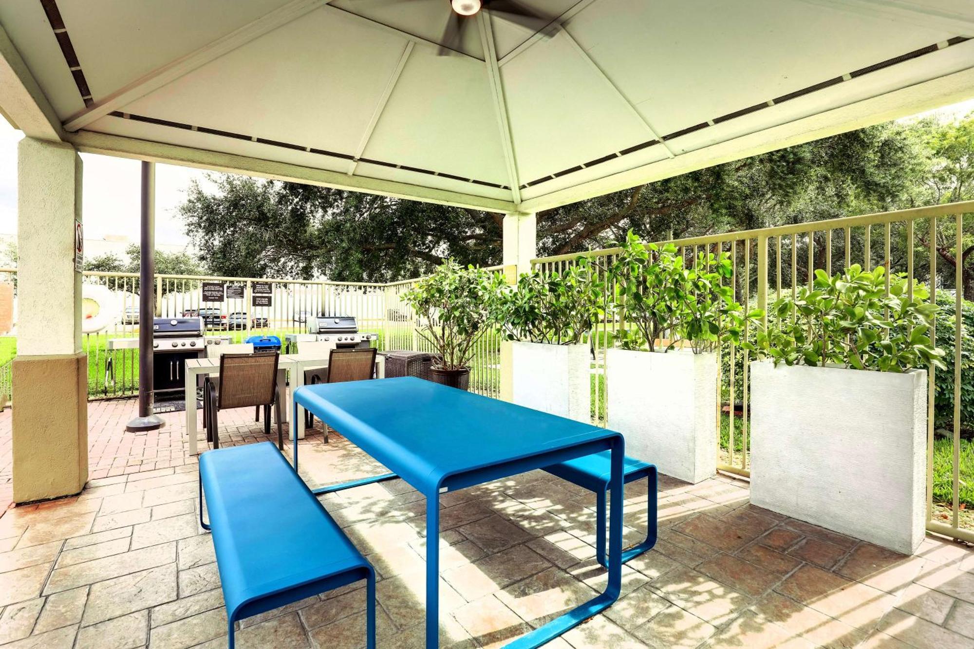 Sonesta Simply Suites Miami Airport Doral Exterior foto